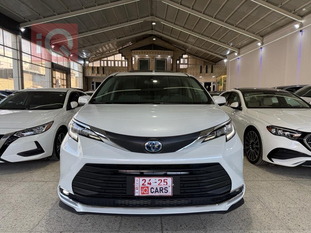 تويوتا سيينا